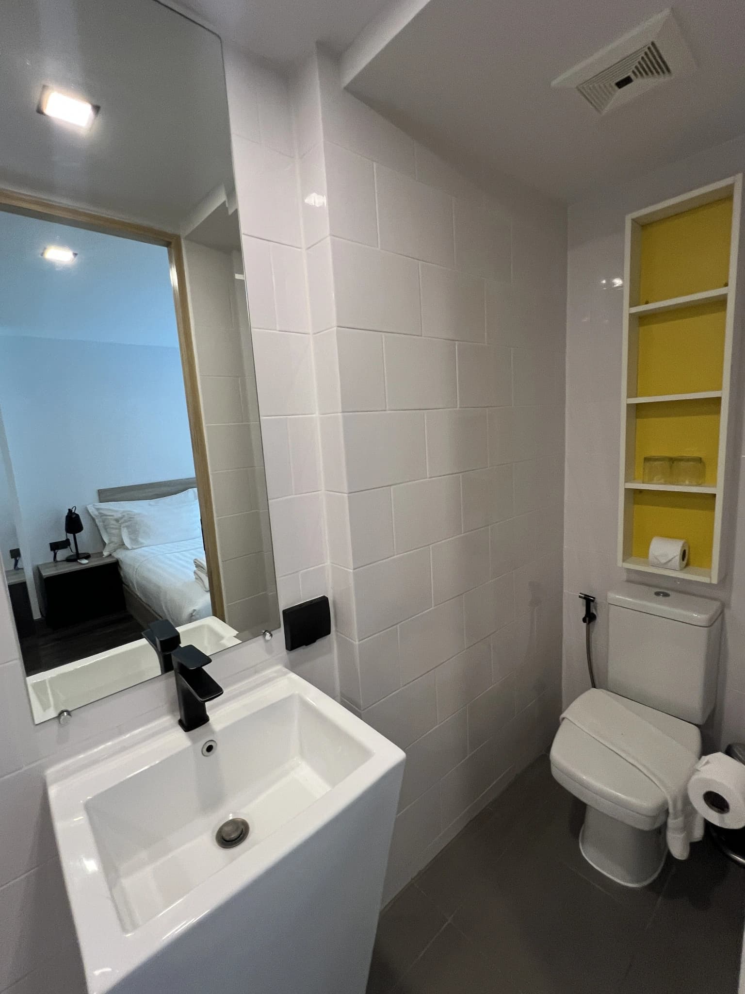 1 Bed Condo, Utopia Loft - photo 4