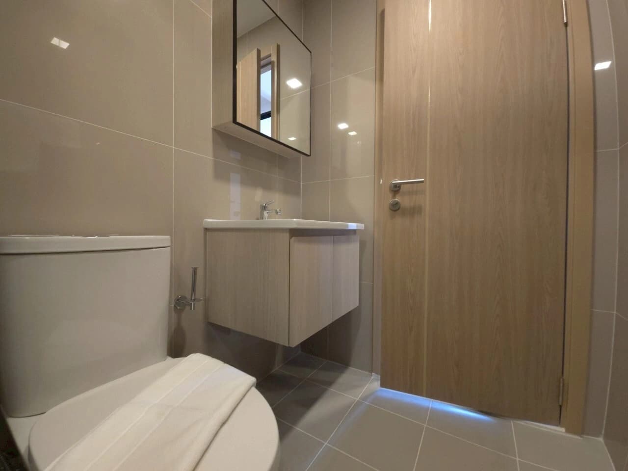 1 Bed Condo, The Base Bukit - photo 3
