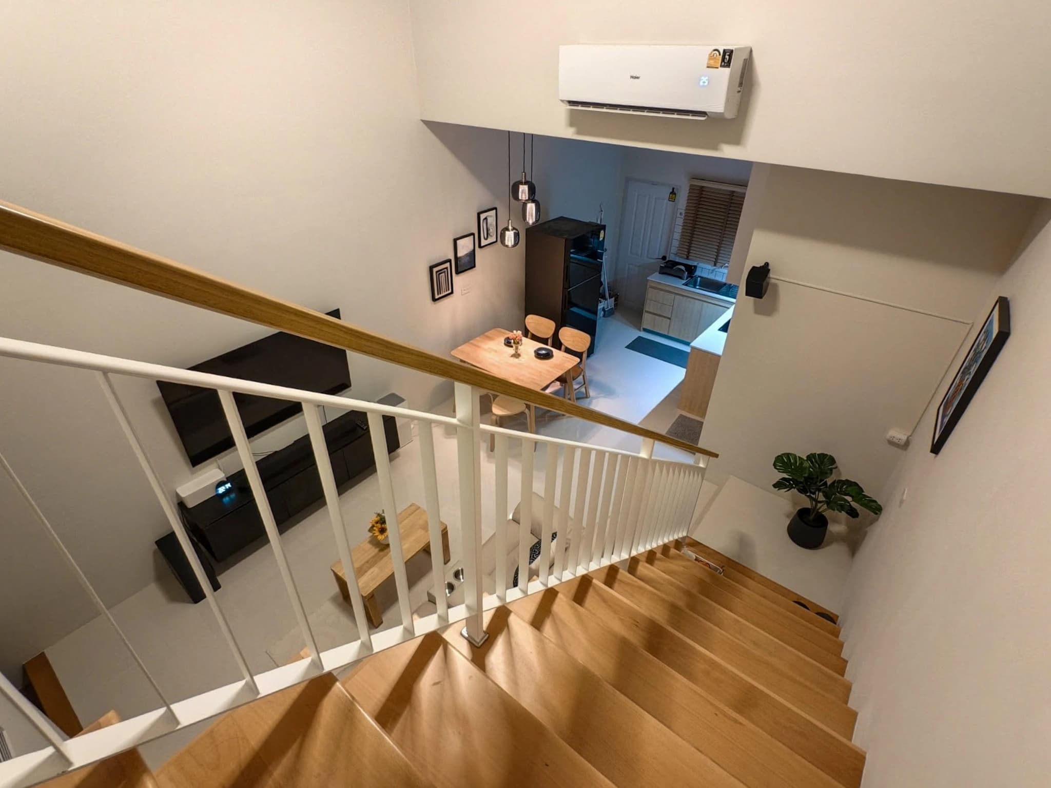 2 bedroom townhouse for rent Modern Life Si Sunthon - photo 5