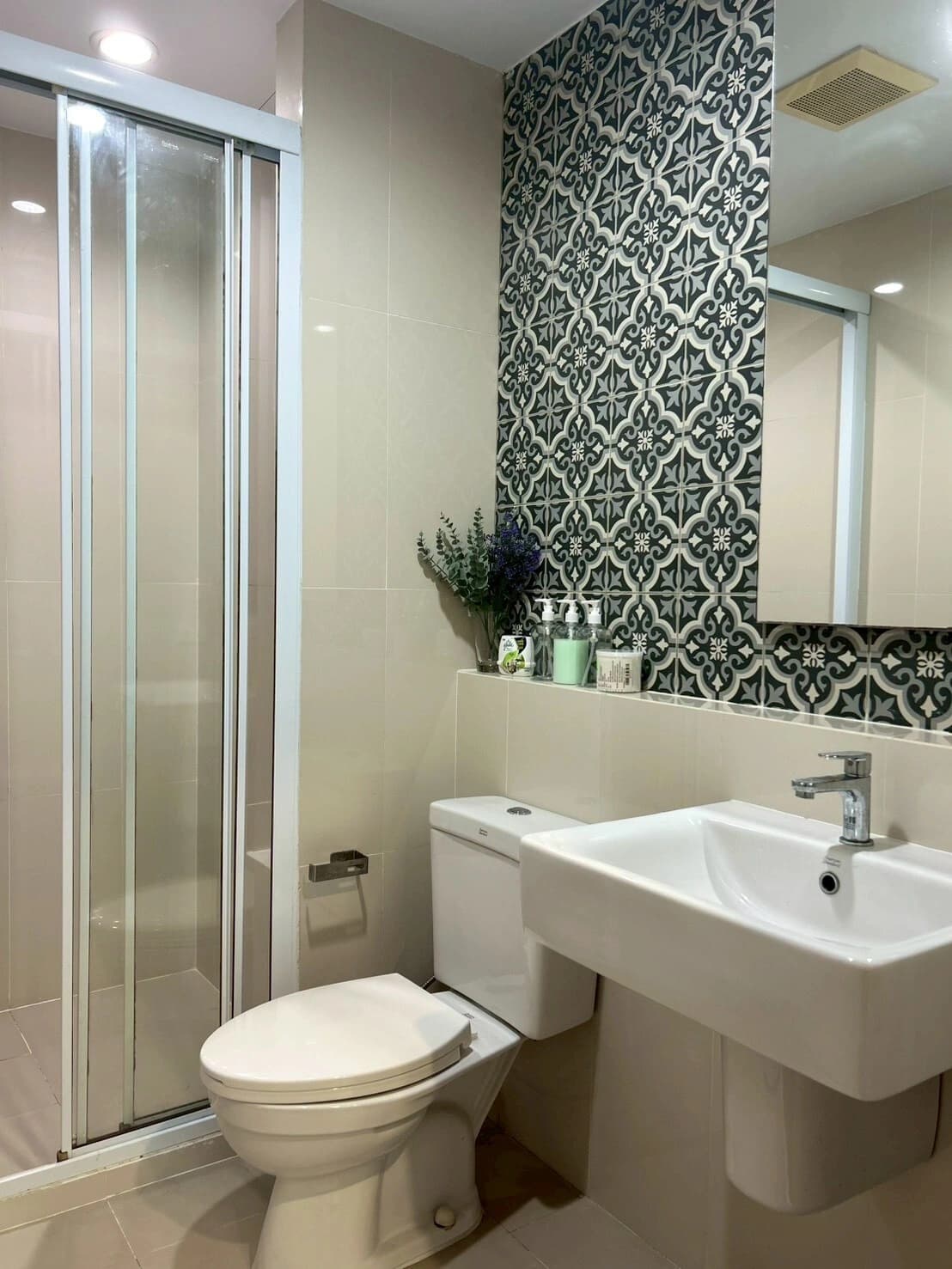 1 bedroom condo for rent - photo 2