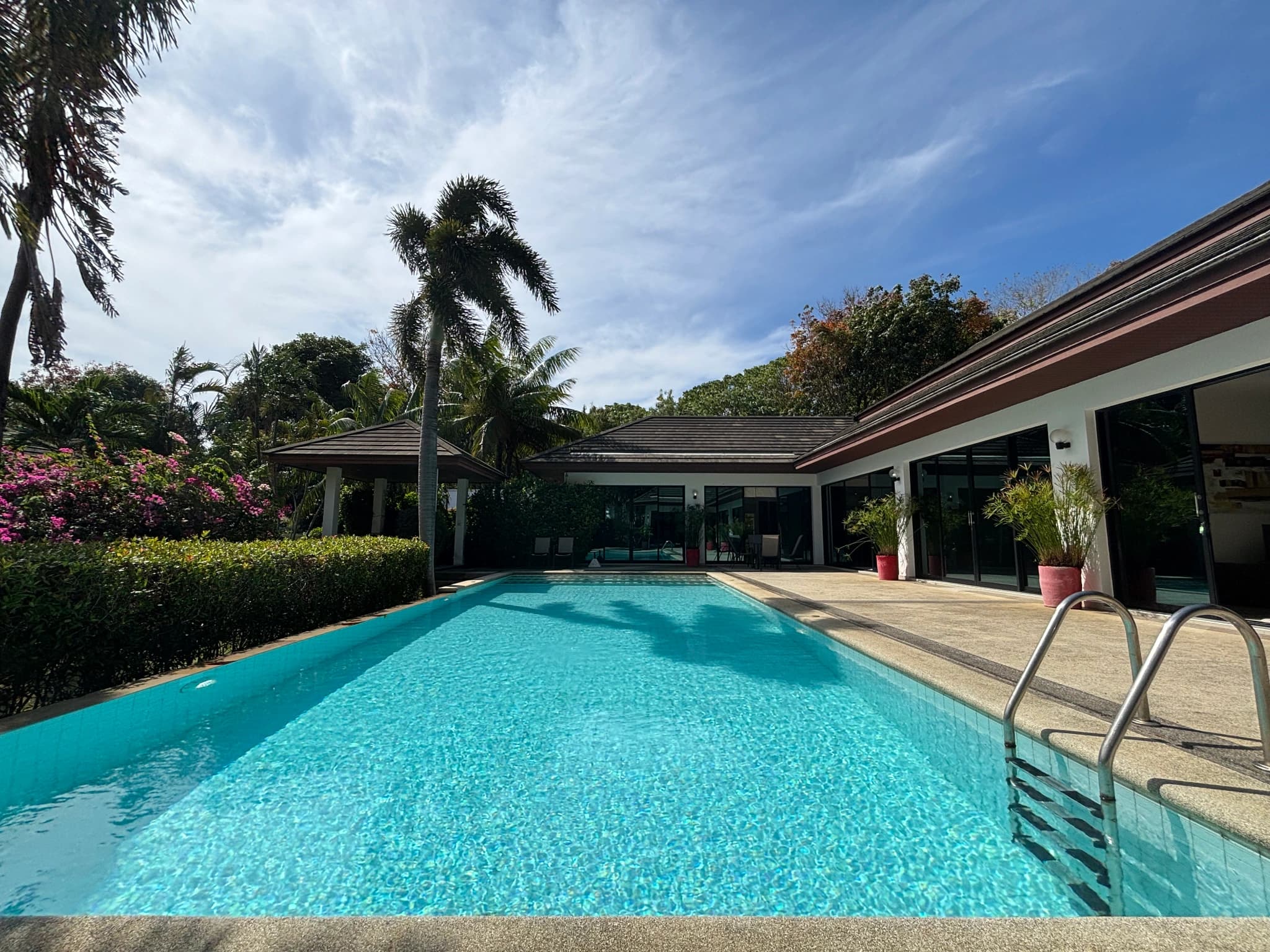 4 Beds Villa, Claude - photo 4