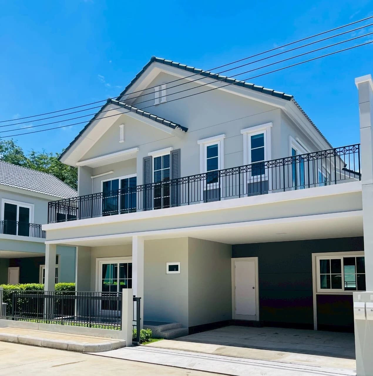 4 Beds House, Anasiri Paklok