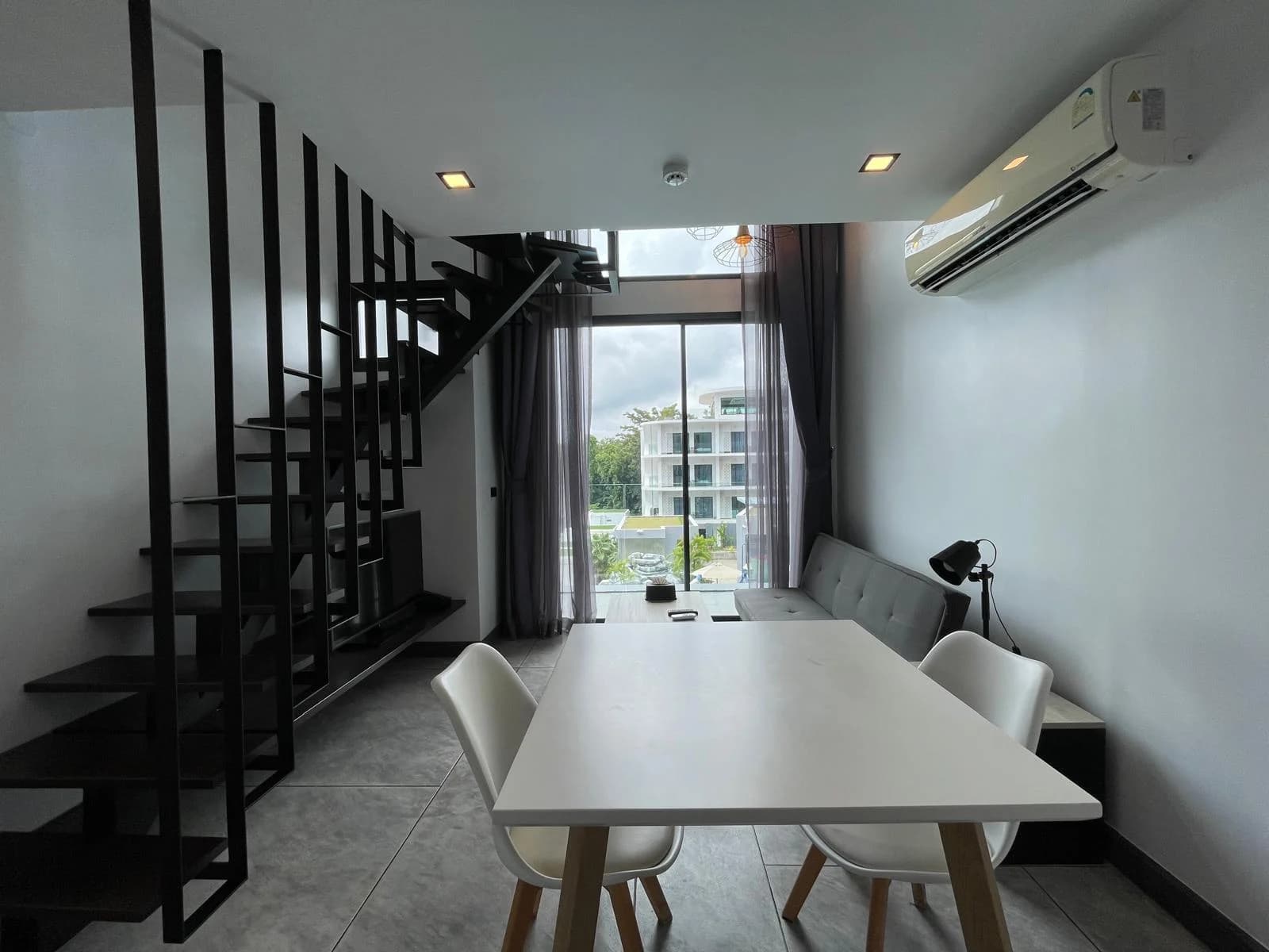 1 Bed Condo, Utopia Loft - photo 4