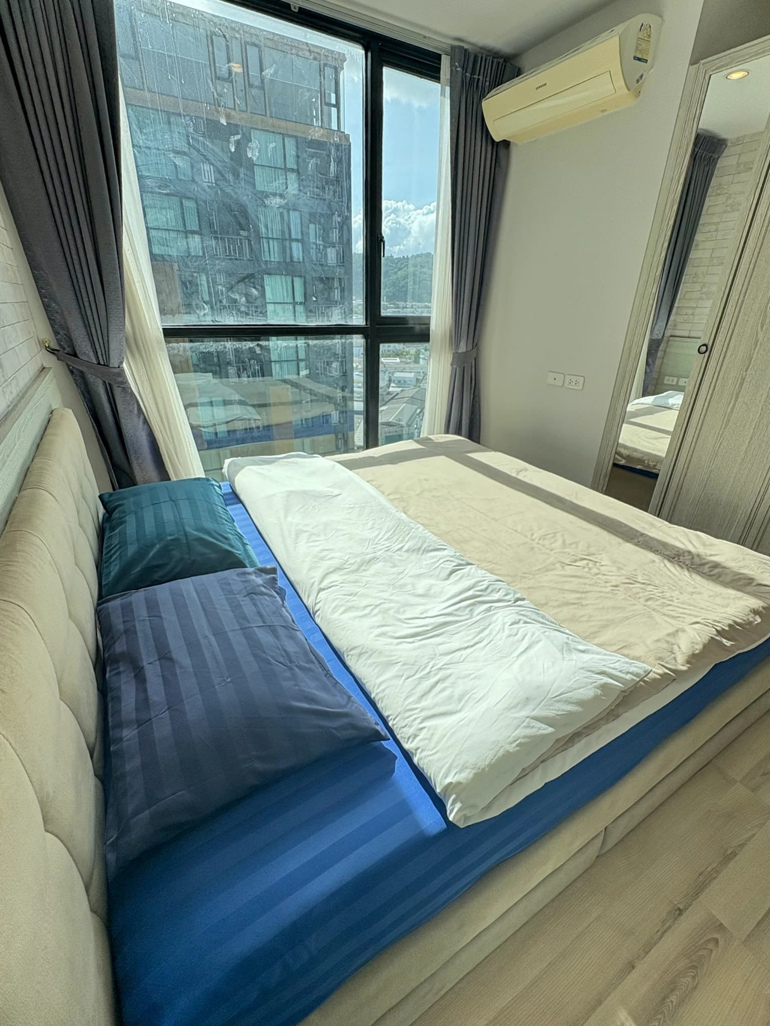 1 bedroom condo for rent The Base Height - photo 3