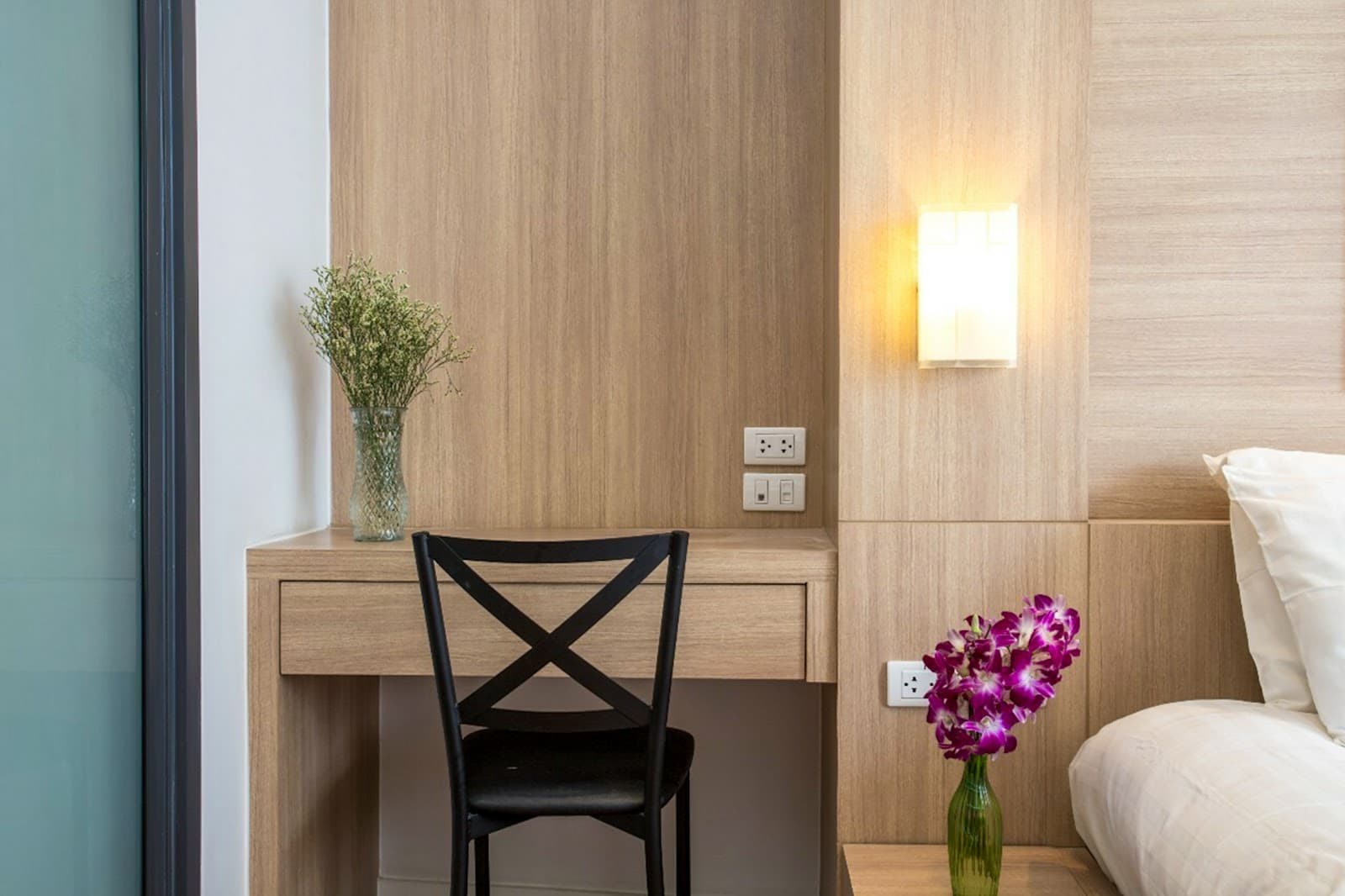 1 Bed Condo, Icon Park