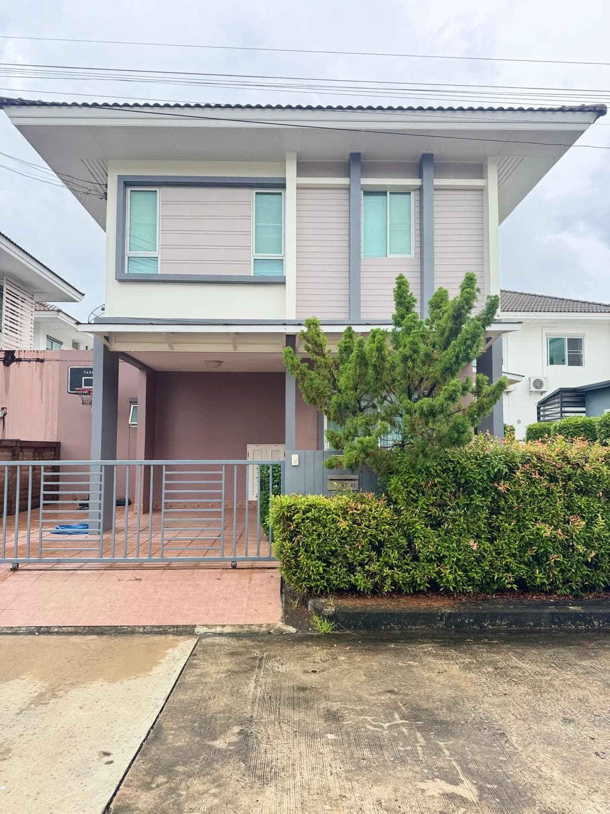 3 Beds House, Habitown