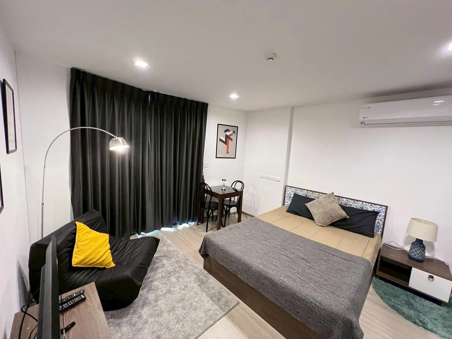 Condo, The Base Central - photo 3